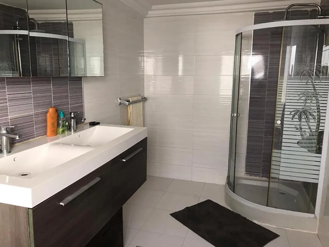Sumptuous 300 M2 Apartment With Sea View In Almadies Dakar